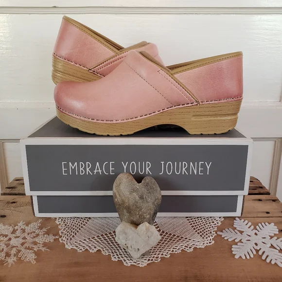 Rose Quartz Dansko Pro Honey Clogs Pink Burnished Distressed Boho Cottage 37 39 - Picture 3 of 11